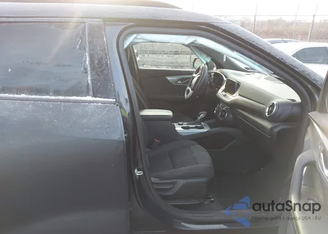 2022 Chevrolet Blazer Awd 2Lt from USA, damaged, VIN 3GNKBHR44NS131995